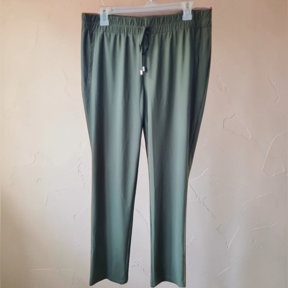 Retrology Ladies Olive Green Lightweight Straight Leg Activewear Pants Sz M
